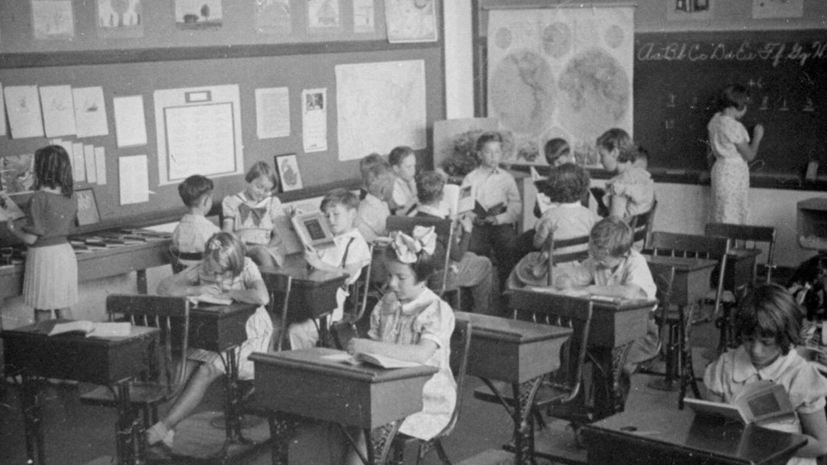 Campus Lab School students, 1935.