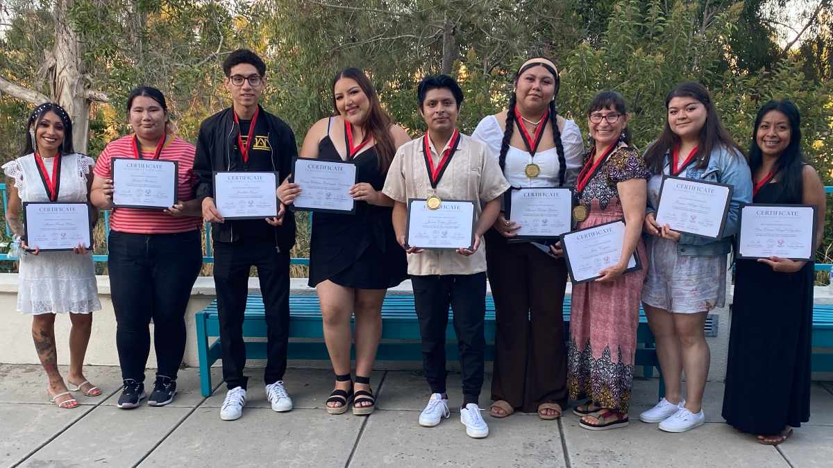 DEBER University Seal of Biliteracy & Cultural Competence recipients